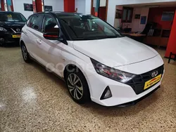 Blanco Usado 2022 Hyundai i20 Berlina | 12.450 € (Precio justo)