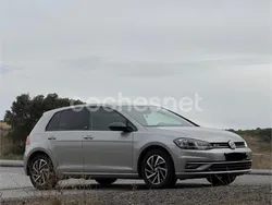 Gris / plata Usado 2018 VW Golf VII Advance Berlina | 19.500 € (Precio justo)