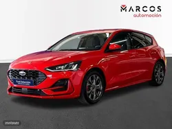 Rojo Usado 2022 Ford Focus ST-Line Berlina | 19.600 € (Precio justo)