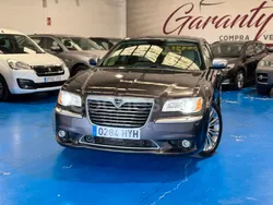 Gris / plata Usado 2014 Lancia Thema Platinum Berlina | 11.690 €