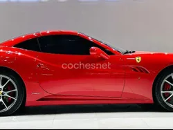 Rojo Usado 2013 Ferrari California Descapotable | 145.000 €