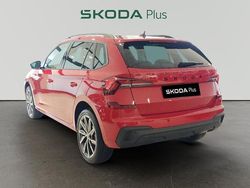 Rojo Nuevo 2025 Skoda Kamiq Sport SUV | 28.700 € (Caro)