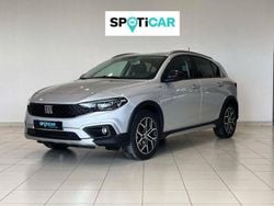 Gris Usado 2022 Fiat Tipo Cross Berlina | 16.900 € (Un poco caro)