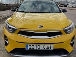 Amarillo Usado 2018 Kia Stonic SUV | 10.599 €