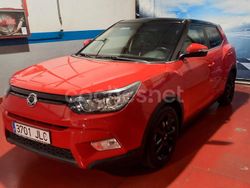Rojo Usado 2016 Ssangyong (KGM) Tivoli Limited SUV | 10.200 € (Precio justo)