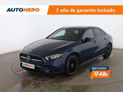 Azul Usado 2021 Mercedes A250 AMG line Berlina | 29.047 €