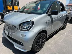 Gris / plata Usado 2019 Smart ForFour Berlina | 5800 €