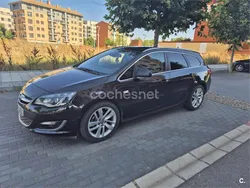Negro Usado 2015 Opel Astra Excellence Familiar | 6900 € (Buen precio)