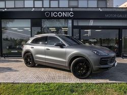 Gris / plata Usado 2018 Porsche Cayenne SUV | 54.900 € (Un poco caro)