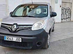 Gris / plata Usado 2016 Renault Kangoo Monovolumen | 4999 € (Super precio)