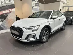Blanco glaciar Nuevo 2024 Audi A3 Berlina | 47.025 €