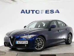 Azul Usado 2017 Alfa Romeo Giulia Super Berlina | 18.750 € (Precio justo)