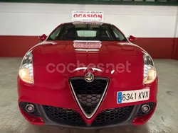 Rojo Usado 2019 Alfa Romeo Giulietta Utilitario | 11.999 € (Precio justo)