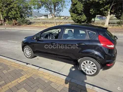 Negro Usado 2013 Ford Fiesta Trend Utilitario | 5700 € (Precio justo)