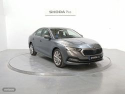 Gris / plateado Usado 2024 Skoda Octavia Selection Berlina | 28.990 € (Precio justo)