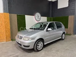 Gris / plata Usado 2001 VW Polo Trendline Berlina | 2500 € (Precio justo)