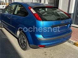 Azul Usado 2005 Ford Focus Trend Berlina | 1600 € (Super precio)