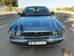 Azul Usado 2004 Jaguar XJ8 Executive Berlina | 10.300 €
