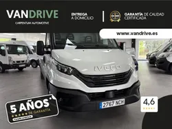 Blanco Nuevo 2025 Iveco Daily Berlina | 34.900 €