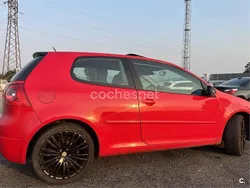 Rojo Usado 2007 VW Golf V GT Berlina | 5900 € (Precio justo)