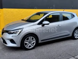 Gris / plata Usado 2021 Renault Clio V Intens Berlina | 13.900 € (Precio justo)