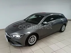 Gris / plata Usado 2020 Mercedes CLA200 Shooting Brake Familiar | 21.900 € (Super precio)