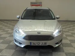 Gris / plata Usado 2016 Ford Focus Titanium Berlina | 8350 € (Buen precio)