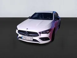 Blanco Usado 2020 Mercedes CLA200 Shooting Brake Familiar | 27.700 € (Precio justo)