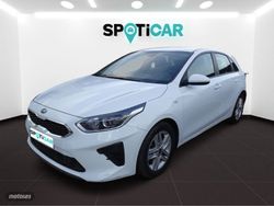 Blanco Usado 2021 Kia Ceed Berlina | 15.495 €