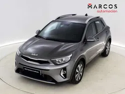 Gris Usado 2024 Kia Stonic SUV | 18.700 € (Precio justo)