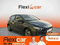 Gris Usado 2024 Hyundai i20 Berlina | 17.390 € (Precio justo)