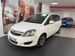 Blanco Usado 2010 Opel Zafira Monovolumen | 6490 € (Caro)