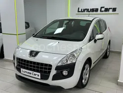 Blanco Usado 2010 Peugeot 3008 Premium Berlina | 7990 € (Un poco caro)