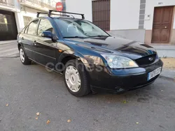 Negro Usado 2004 Ford Mondeo Ambiente Berlina | 2499 € (Buen precio)