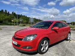 Rojo Usado 2005 Opel Astra GTC Sport Berlina | 4490 € (Precio justo)