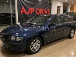 Azul Usado 2004 Volvo S60 Summum Berlina | 7900 € (Caro)