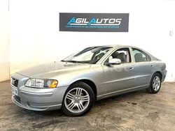 Gris / plata Usado 2007 Volvo S60 Momentum Berlina | 5490 € (Buen precio)