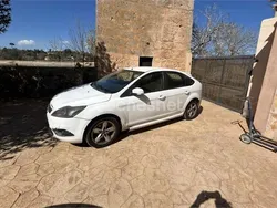 Blanco Usado 2010 Ford Focus Trend Berlina | 2500 € (Super precio)