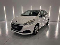 Blanco Usado 2016 Peugeot 208 Active Utilitario | 7700 € (Un poco caro)