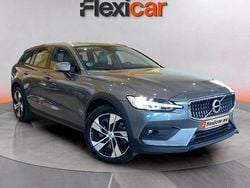 Blanco Usado 2021 Volvo V60 CC Familiar | 30.590 € (Buen precio)