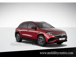 Rojo Nuevo 2025 Mercedes EQA250+ SUV | 51.365 € (Un poco caro)