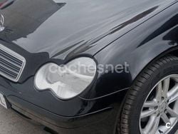 Negro Usado 2001 Mercedes C200 Classic Berlina | 6750 € (Precio justo)
