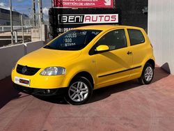 Amarillo Usado 2006 VW Fox Utilitario | 4990 €