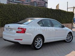 Blanco Usado 2015 Skoda Octavia Elegance Berlina | 14.900 € (Precio justo)