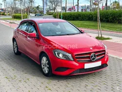 Rojo Usado 2013 Mercedes A180 Urban Berlina | 12.500 € (Precio justo)