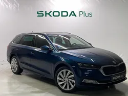 Azul Usado 2024 Skoda Octavia Selection Familiar | 35.900 € (Un poco caro)