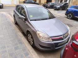 Gris / plata Usado 2007 Opel Astra Enjoy Berlina | 3800 € (Precio justo)