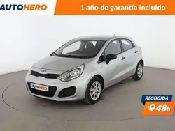 Plateado Usado 2013 Kia Rio Berlina | 8299 € (Precio justo)