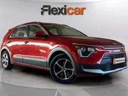 Granate Usado 2023 Kia Niro SUV | 22.390 € (Precio justo)