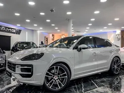 Gris / plata Usado 2025 Porsche Cayenne Black Edition SUV | 155.990 €